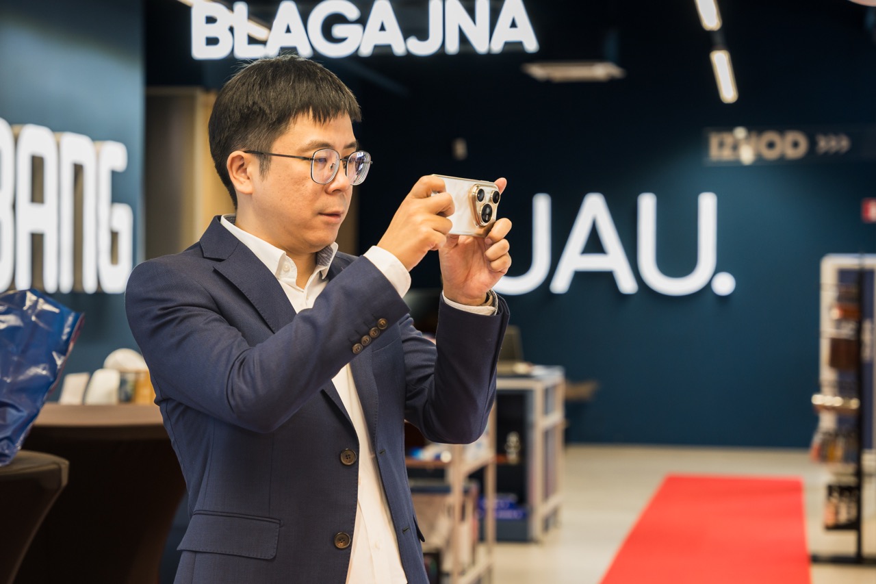 Huawei odprl prvi Iconic Shop v Sloveniji