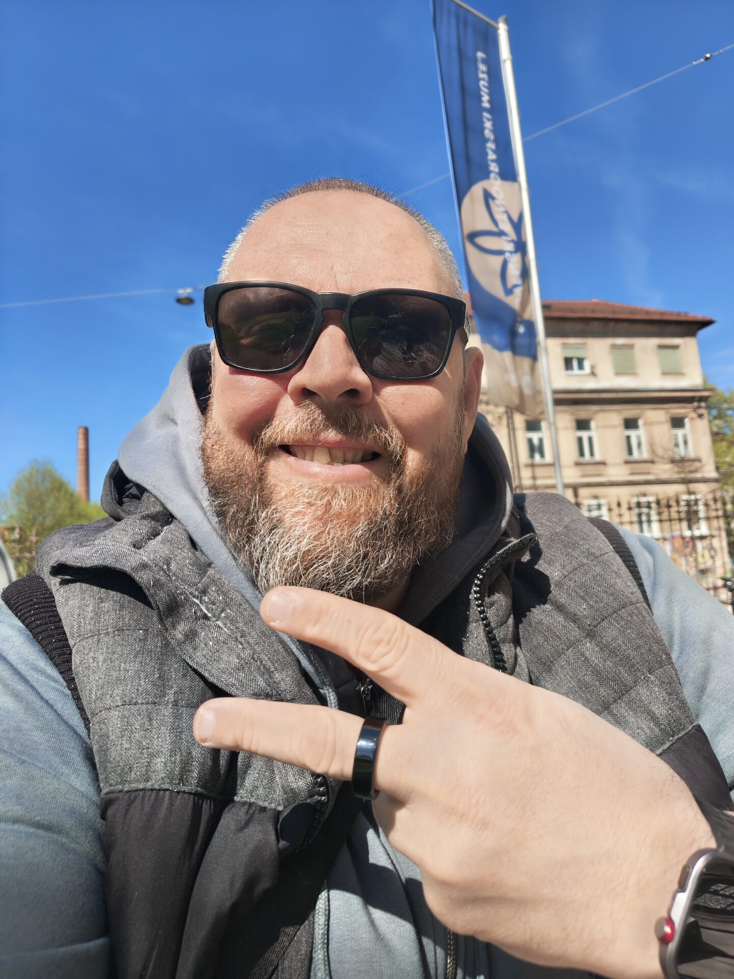 Nothing Phone (4a) Pro (selfie)