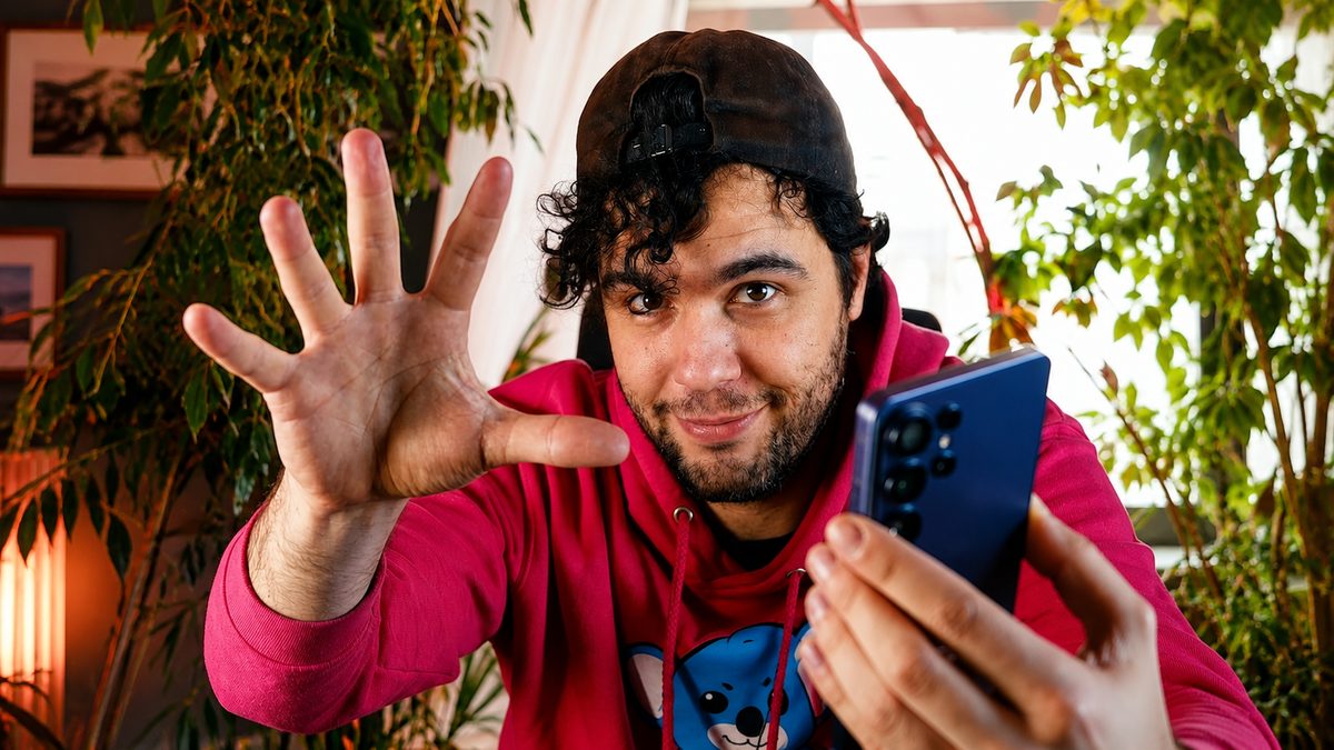 Samsung Galaxy S26 Ultra (Naslovna: Koliko časa vam vsak dan vzame telefon in kaj, če bi ga začel vračati?)