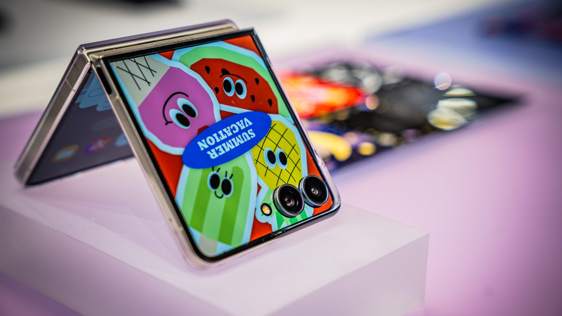 Galaxy Flip8