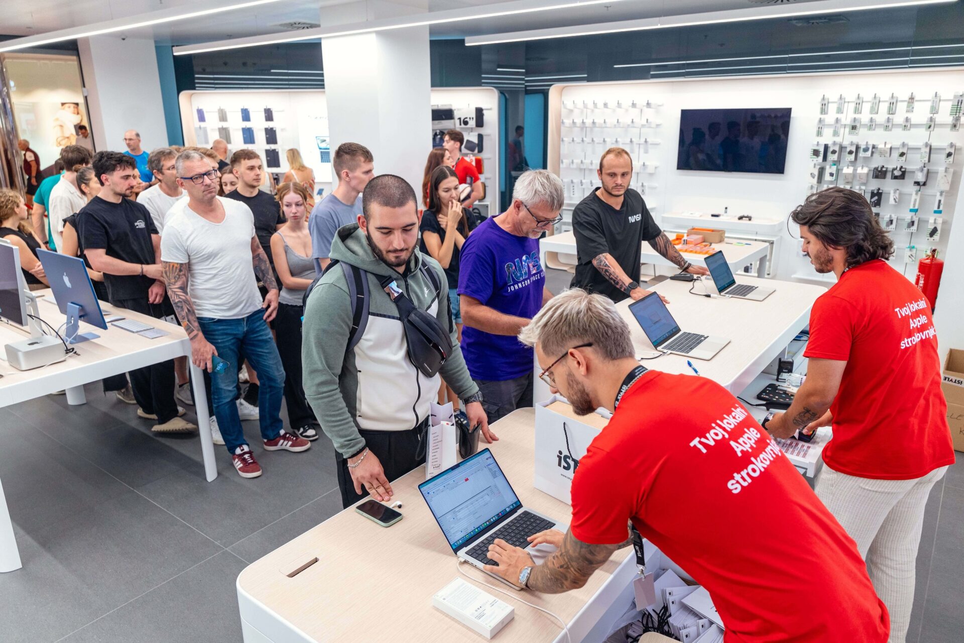 Otvoritev iSTYLE Apple Premium Partner v Cityparku